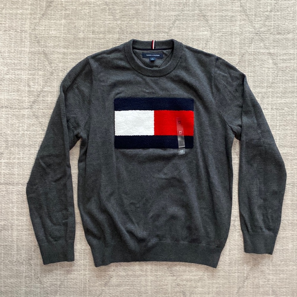 NWT Tommy Hilfiger Sweater